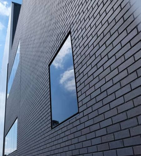 تصویر 1 از آجر نما مشکی با رنگ طبیعی و ماندگار